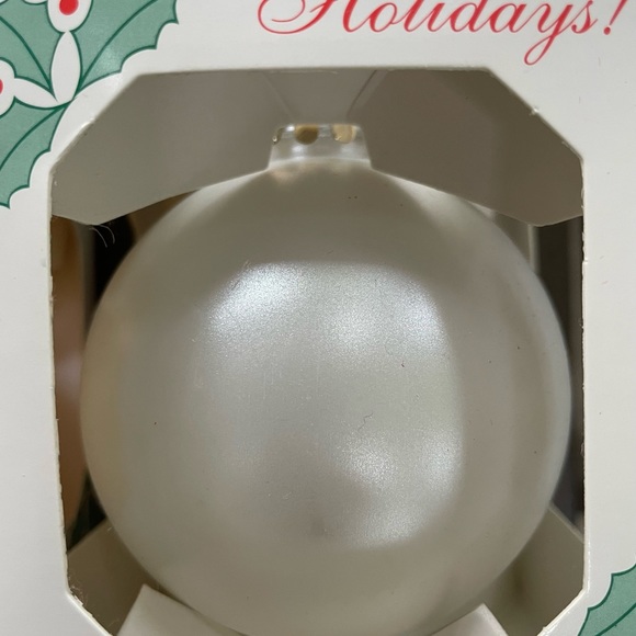 NIB HAPPY HOLIDAYS SHATTERPROOF ORNAMENTS WITH SCRIPTURE IMPRINT!! - Picture 6 of 8